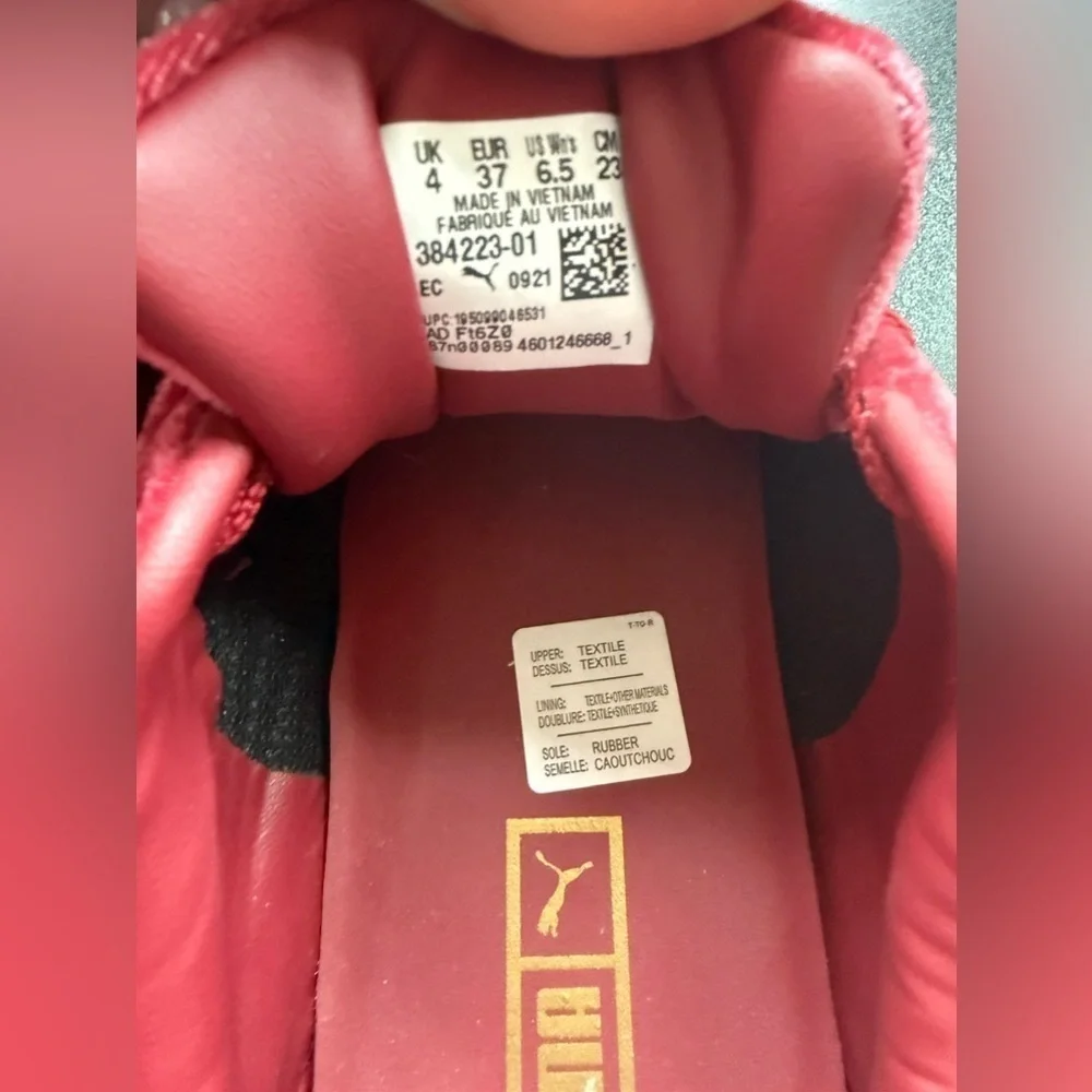 PUMA Mayze Velvet Tibetan Red